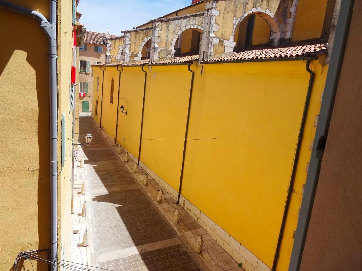 Apartment Rue Du Commandant Guichard By Interhome Saint Tropez Bagian luar foto