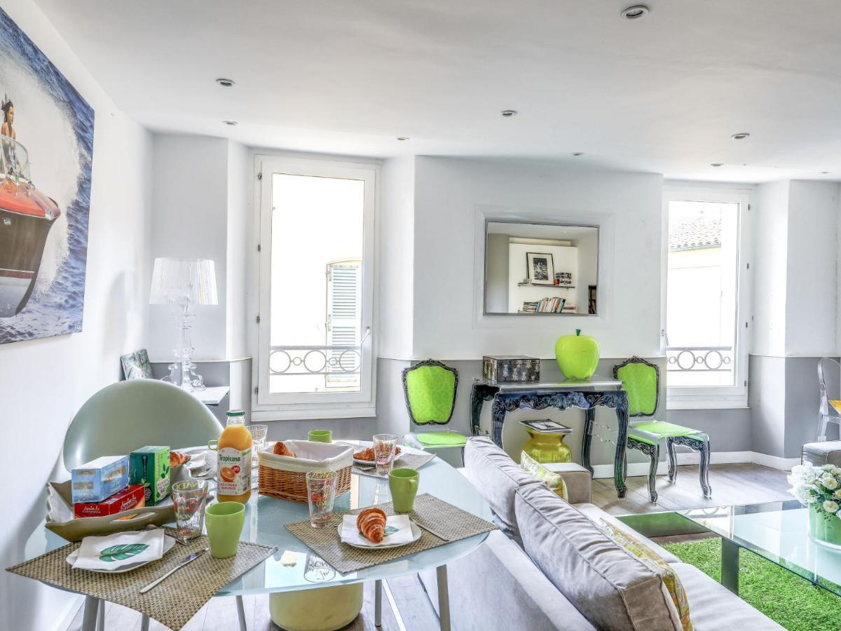 Apartment Rue Du Commandant Guichard By Interhome Saint Tropez Bagian luar foto