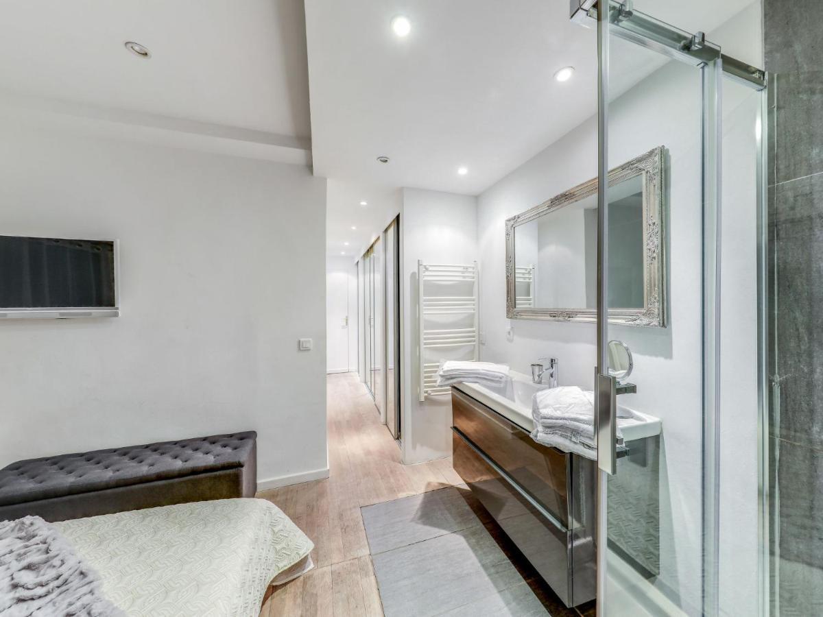 Apartment Rue Du Commandant Guichard By Interhome Saint Tropez Bagian luar foto